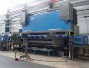 Presse plieuse hydraulique avec automate de sécurité