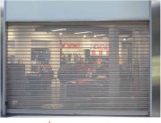 Rideau de magasin micro-perforé