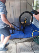 Station de lavage mobile pour 2 roues