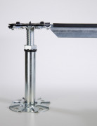 Support pour plancher technique à section carrée