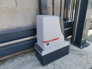 Installation système de motoristation pour portail sur mesure