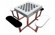 Table d'échecs d'extérieur avec 4 bancs