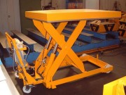 Table élévatrice mobile manuelle ou motorisée - 30 kg