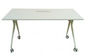 Table pliante à roulette blanche