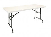 Table rectangulaire à hauteur réglable en polyéthylène