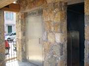 Toilettes interieur largeur 2.30 m plus urinoir