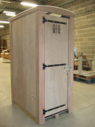 Toilette sèche extérieure en bois - Dim. : l 824 x P 1224 x H 2100 mm