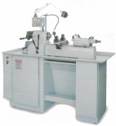 Tour à tourelle revolver - Vitesses de broche : Variable de 230 à 3.500 T/mn