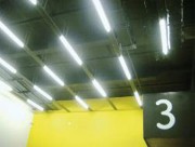 Tube néon LED pour entrepot