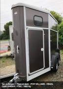 Van à chevaux une place et demi 