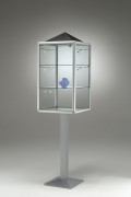 Vitrine d'exposition classique sur pied