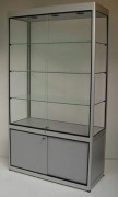 Vitrine d'exposition en verre et aluminium naturel